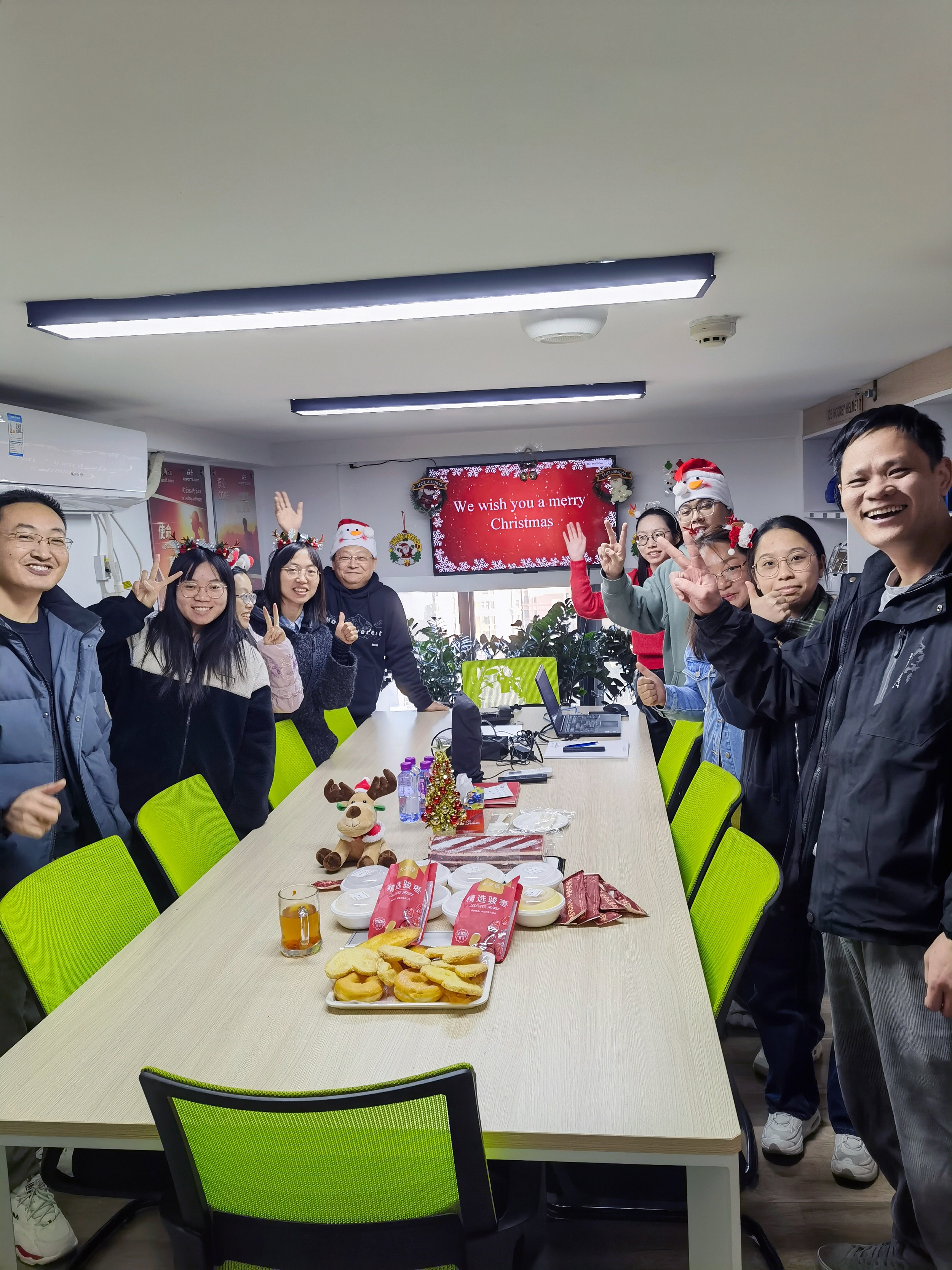 Uma alegre festa de Natal com GY – Abraçando a beleza da vida juntos